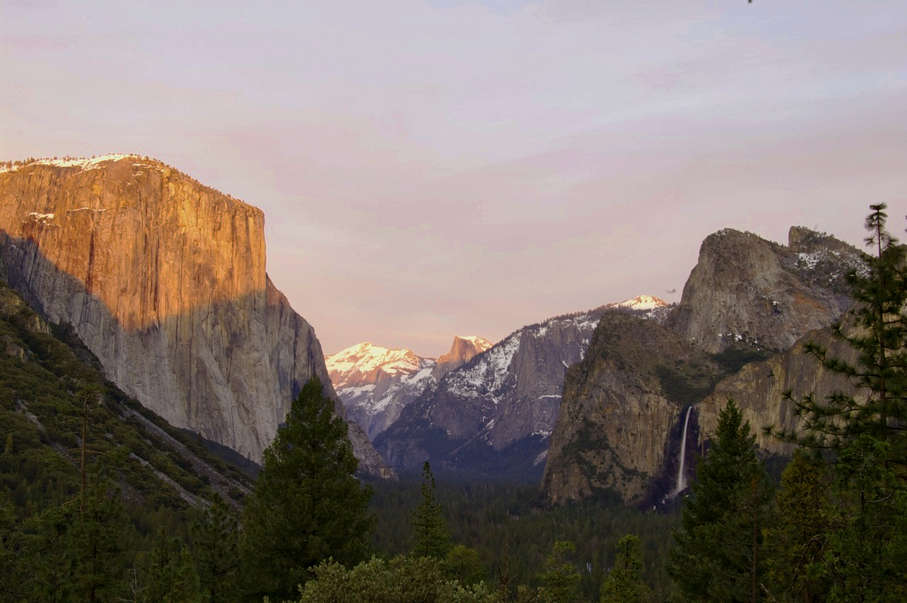 Yosemite-National-Park-bridal-veil-falls